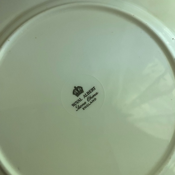 Set of 4 Royal Albert Bone China - Plate white with Gold rim - Picture 2 of 7